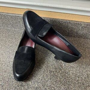 Classic Black Men's Leather & Suede Penny Loafers